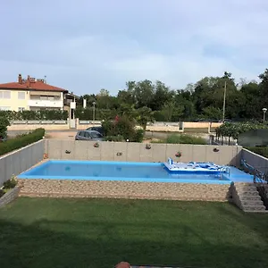 Nina Bed & Breakfast Umago